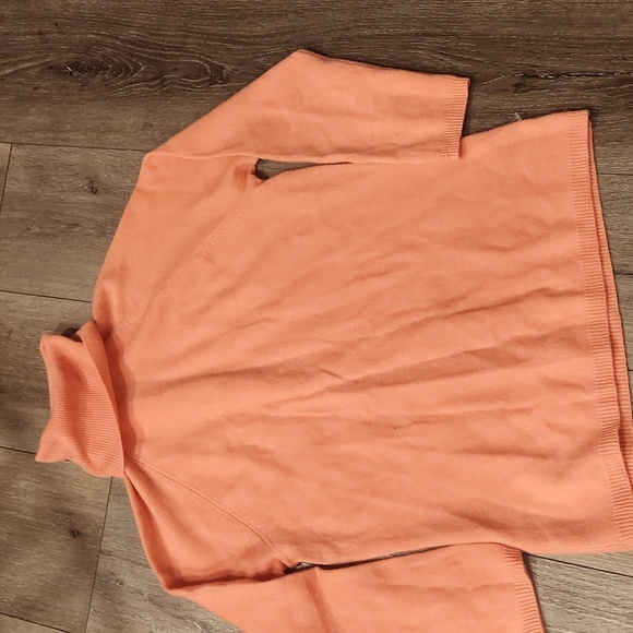 Magaschon Cozy Orange Turtleneck Sweater - Picture 3 of 4